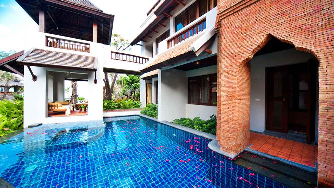 Family Pool Suite Garden View